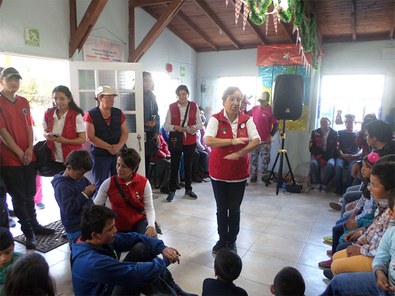 voluntariado-ameco-comunidad-beneficiaria-pandevida-cer
